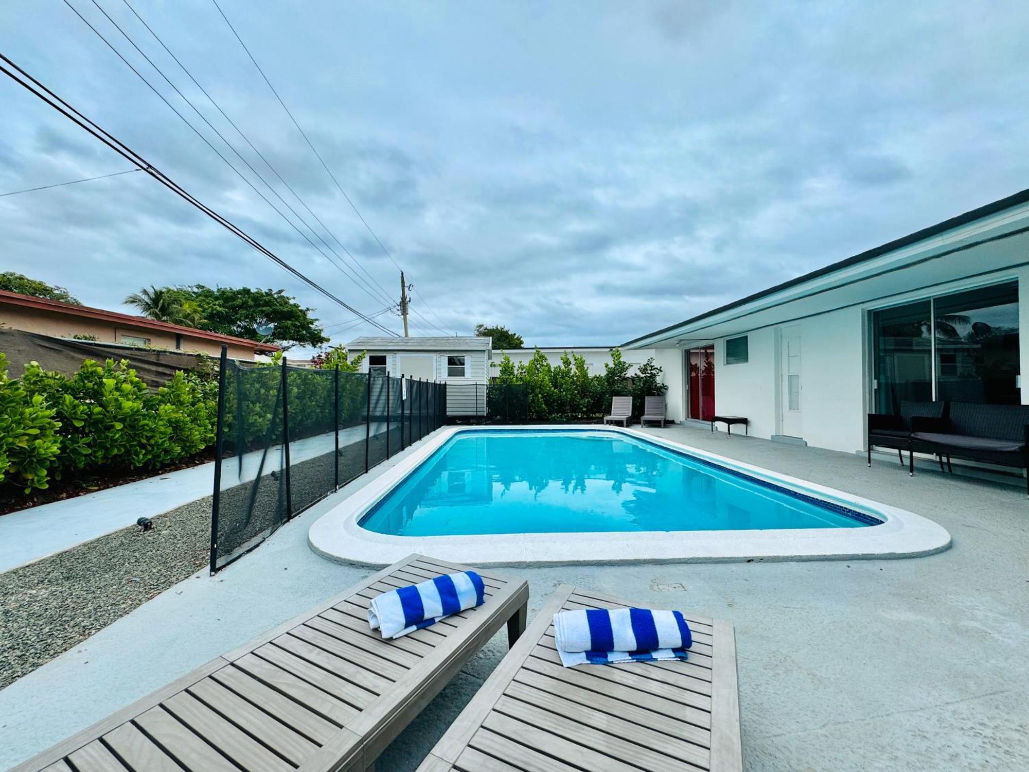 Tropical Villa Pool Courtyard & Garden View Fort Lauderdale Exterior foto